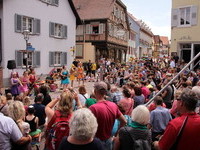 Veranstaltung: Kukuk, Klein Kunst Festival im Juli (Bildnachweis: Mit freundlicher Genehmigung der Stadt Ettenheim) Veranstaltung: Kukuk, Klein Kunst Festival im Juli (Bildnachweis: Mit freundlicher Genehmigung der Stadt Ettenheim)