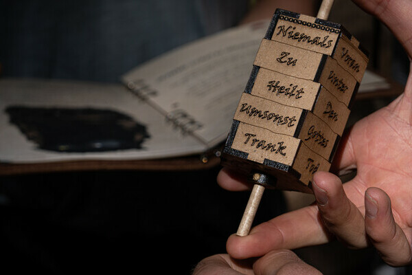 Das Geheimnis einer Hexe Bildnachweis: Mit freundlicher Genehmigung von Berggeheimnis Das Geheimnis einer Hexe Bildnachweis: Mit freundlicher Genehmigung von Berggeheimnis