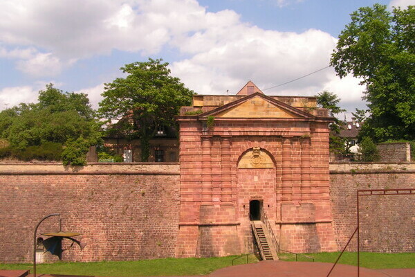  Copyright: (� Mit freundlicher Genehmigung des Office de Tourisme du Pays de Brisach)